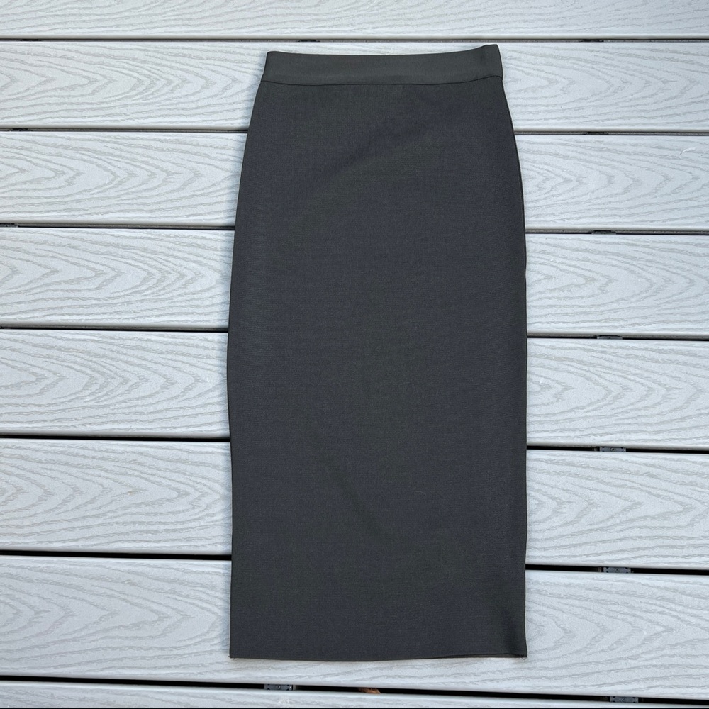 OKAKIE Midi Length Pencil Skirt Women’s Size Small